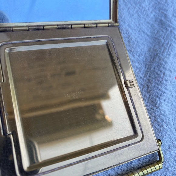 Vintage Bevel Tile Marbled White Acrylic Gold Metal Compact by Volupte USA - Picture 5 of 7